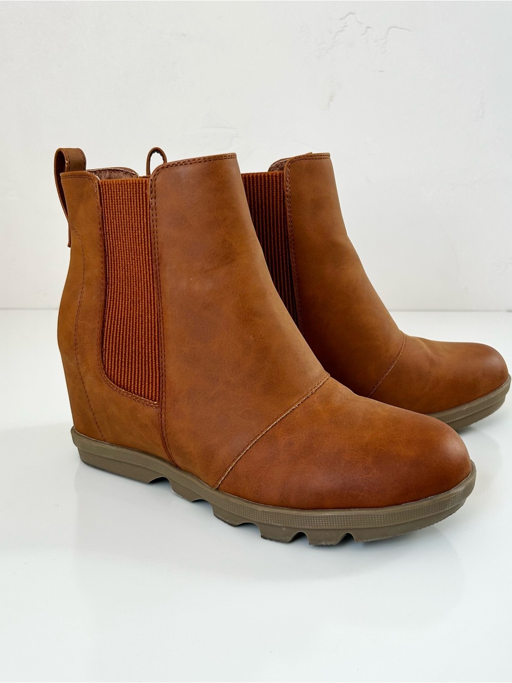 Athlefit Women’s Brown Chelsea Wedge Ankle Boots